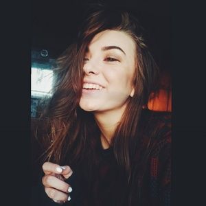 Meet your Posher, Pia